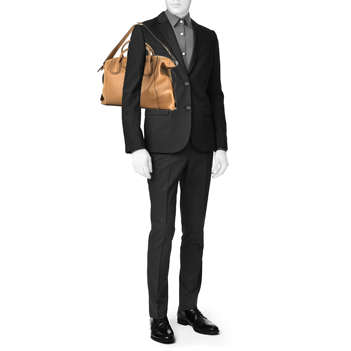 Bolso de fin de semana Givenchy  Antigona en cuero liso color oro - Detail D2