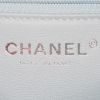 Bolso bandolera Chanel  Trendy CC en cuero acolchado azul claro - Detail D4 thumbnail