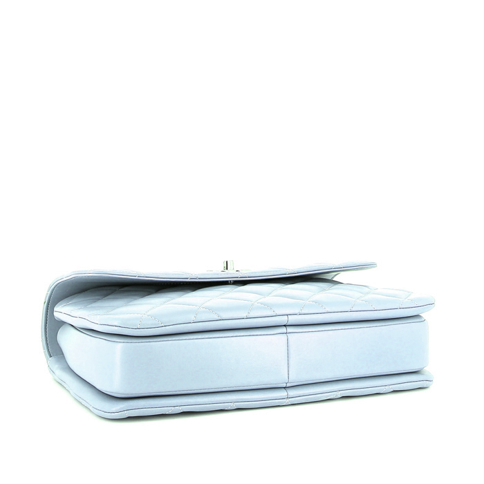 Sac bandoulière Chanel  Trendy CC en cuir matelassé bleu-ciel - Detail D5