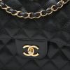 Sac bandoulière Chanel  Timeless Jumbo en cuir grainé matelassé noir - Detail D1 thumbnail