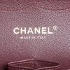 Bolso bandolera Chanel  Timeless Jumbo en cuero granulado acolchado negro - Detail D4 thumbnail