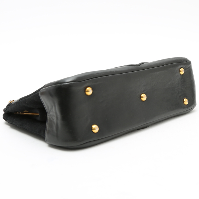 Chanel Vintage handbag in black chevrons canvas and black leather - Detail D5