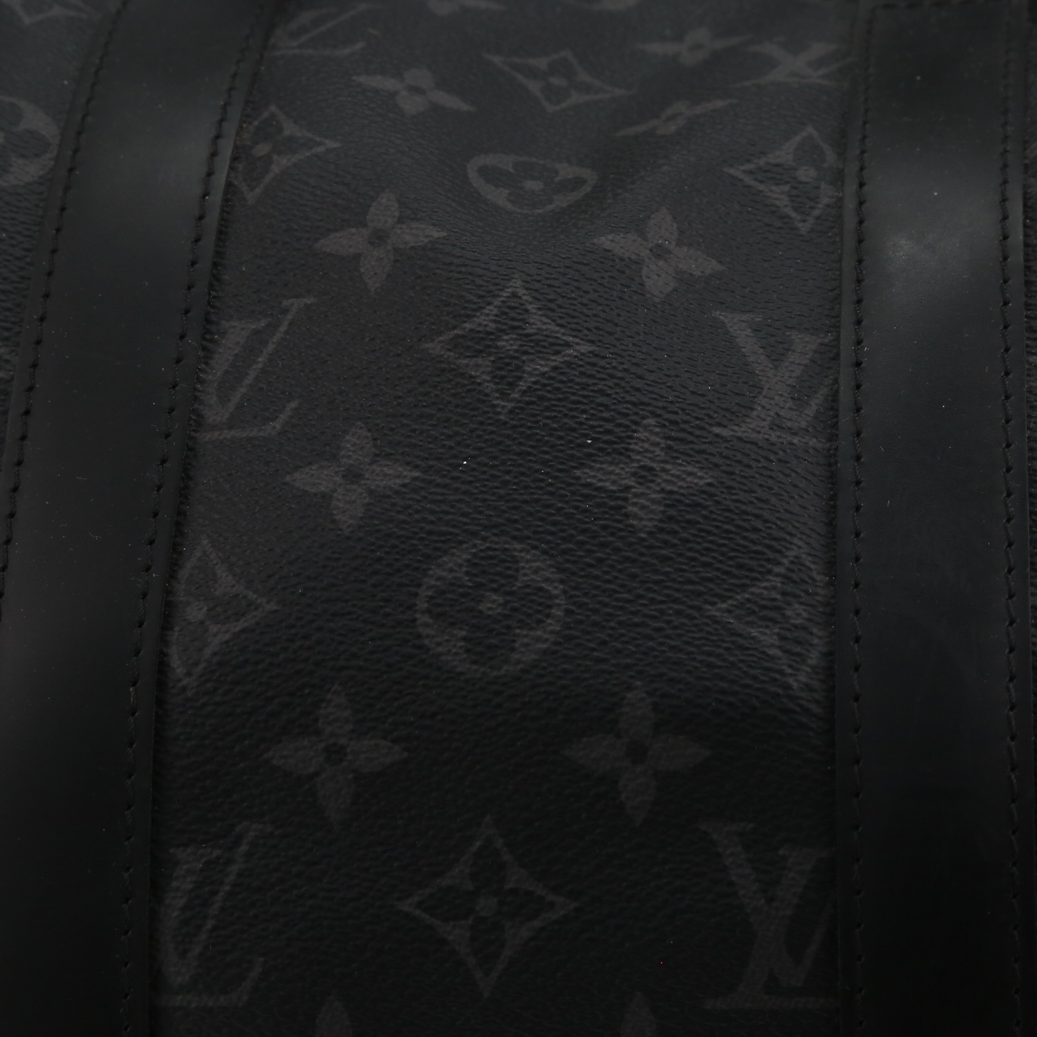 Louis Vuitton  Keepall 45 travel bag  in grey Graphite monogram canvas  and black leather - Detail D1