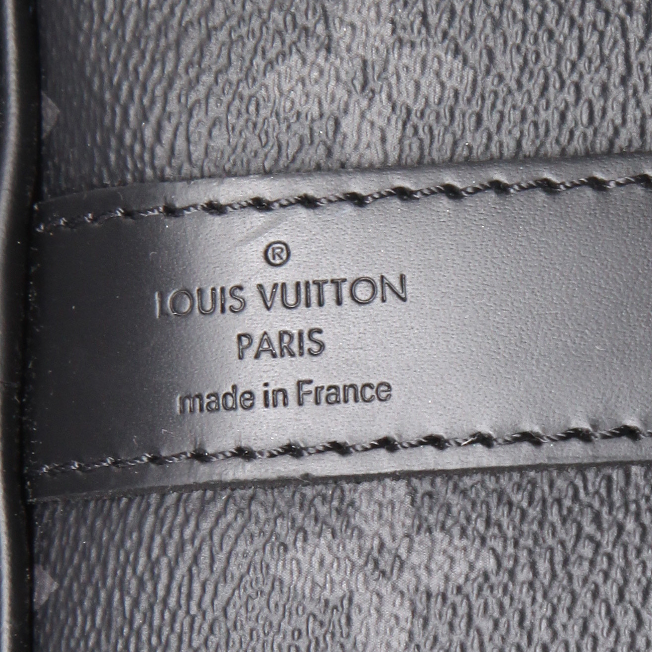 Borsa da viaggio Louis Vuitton  Keepall 45 in tela monogram grigio Graphite e pelle nera - Detail D9