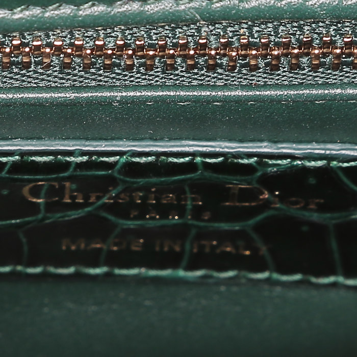 Sac à main Dior  Mini Lady Dior en crocodile vert - Detail D4