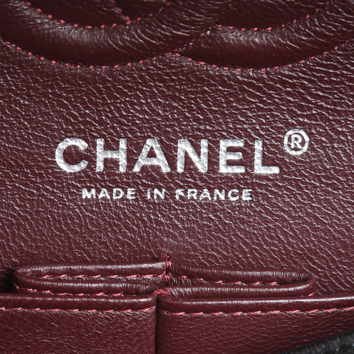 Borsa a tracolla Chanel  Timeless Petit in pelle trapuntata nera - Detail D4