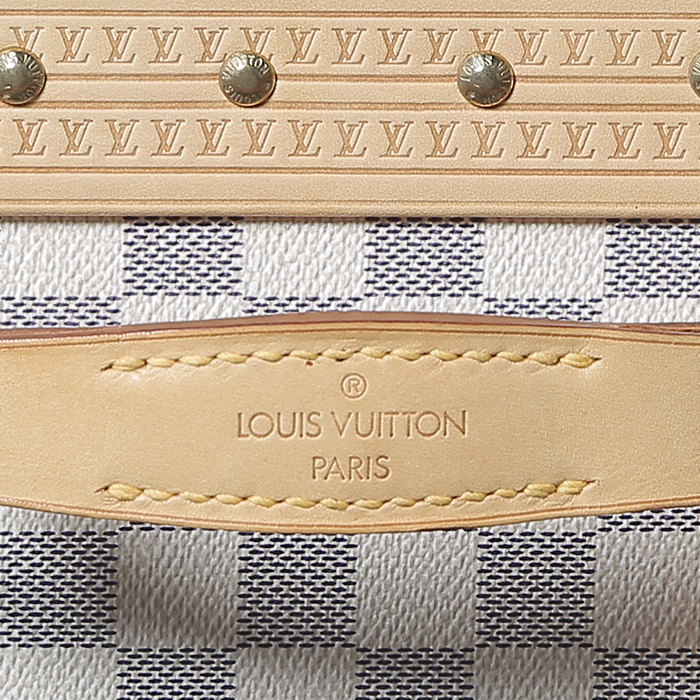 Malle Louis Vuitton   en toile damier azur et cuir naturel - Detail D2