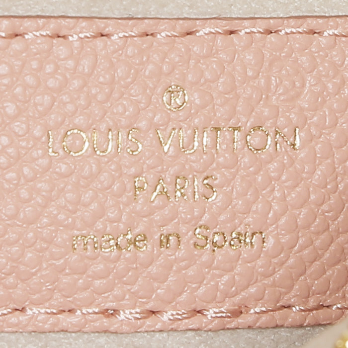 Bolso bandolera Louis Vuitton  Bagatelle en cuero monogram huella rosa Trianon y color crema - Detail D4