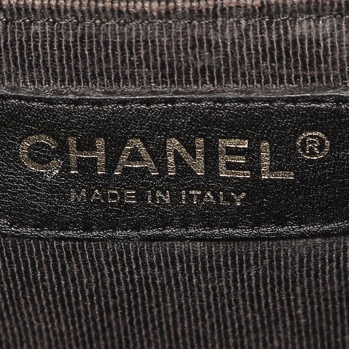 Sac à main Chanel   en cuir grainé matelassé noir - Detail D3