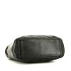 Chanel   handbag  in black quilted grained leather - Detail D4 thumbnail