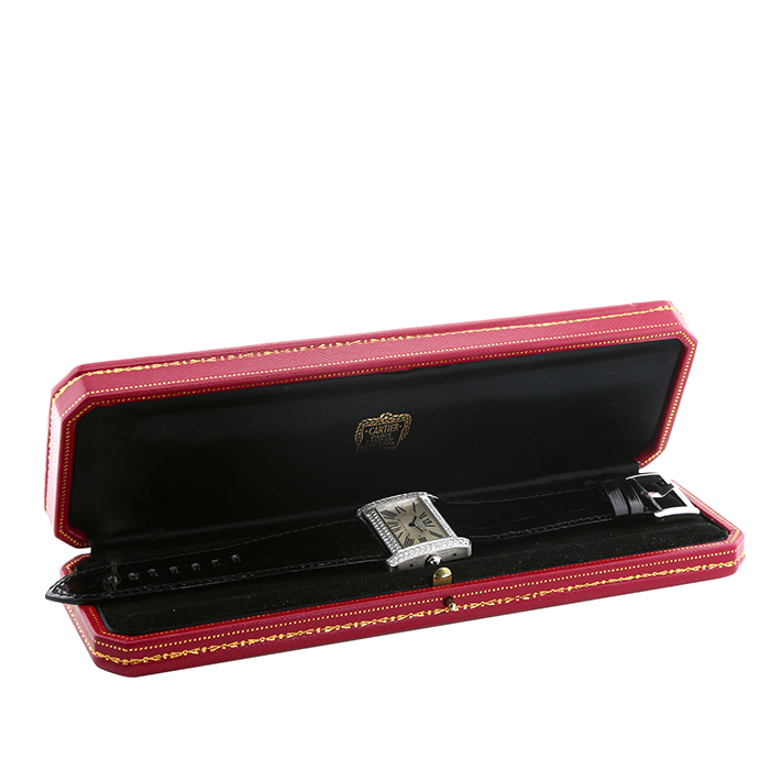 Montre Cartier Tank Divan en or blanc et diamanté Ref: Cartier - 2614  Vers 2010