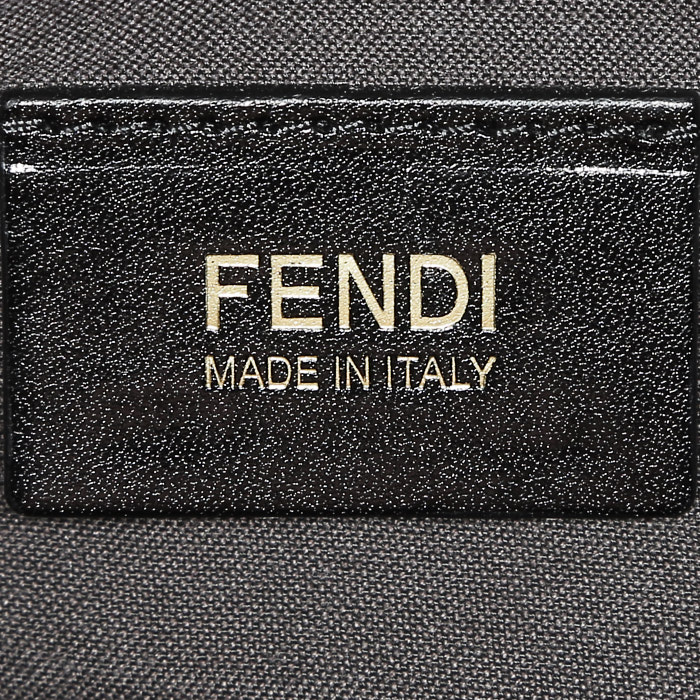 Sac à main Fendi  Mamma Baguette en cuir noir - Detail D3