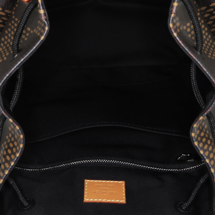 Sac à dos Louis Vuitton Christopher en toile enduite marron - Detail D2