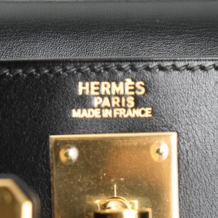 Hermès  Kelly 32 cm handbag  in black box leather - Detail D3
