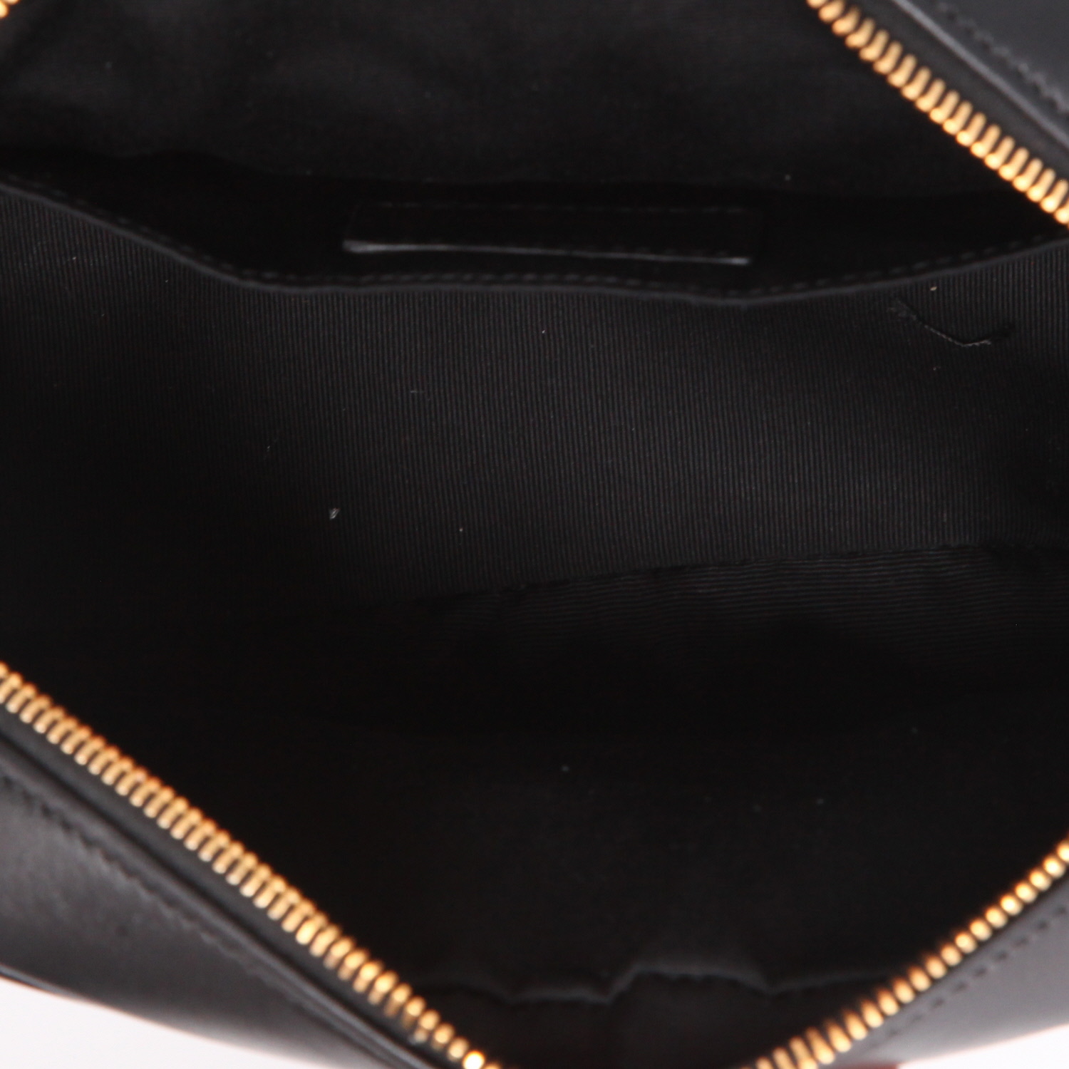 Bolso bandolera Saint Laurent  Lou Sac Caméra en cuero acolchado negro - Detail D8