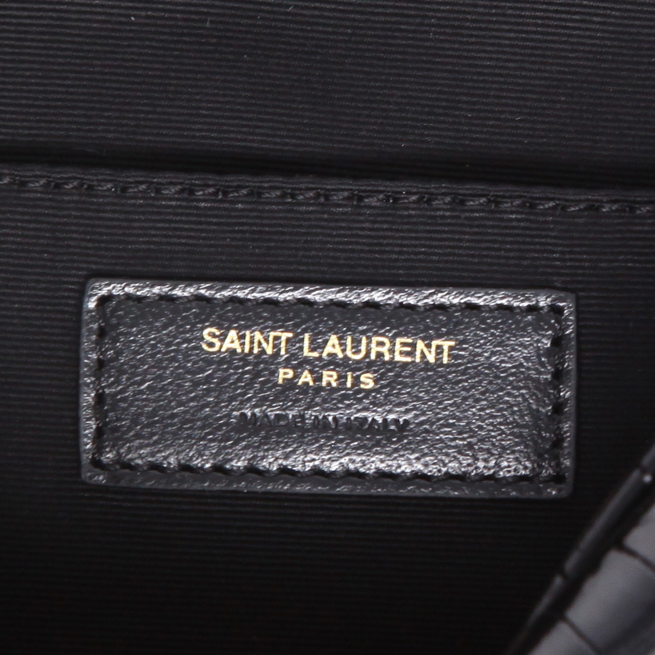 Sac bandoulière Saint Laurent  Lou Sac Caméra en cuir noir - Detail D9
