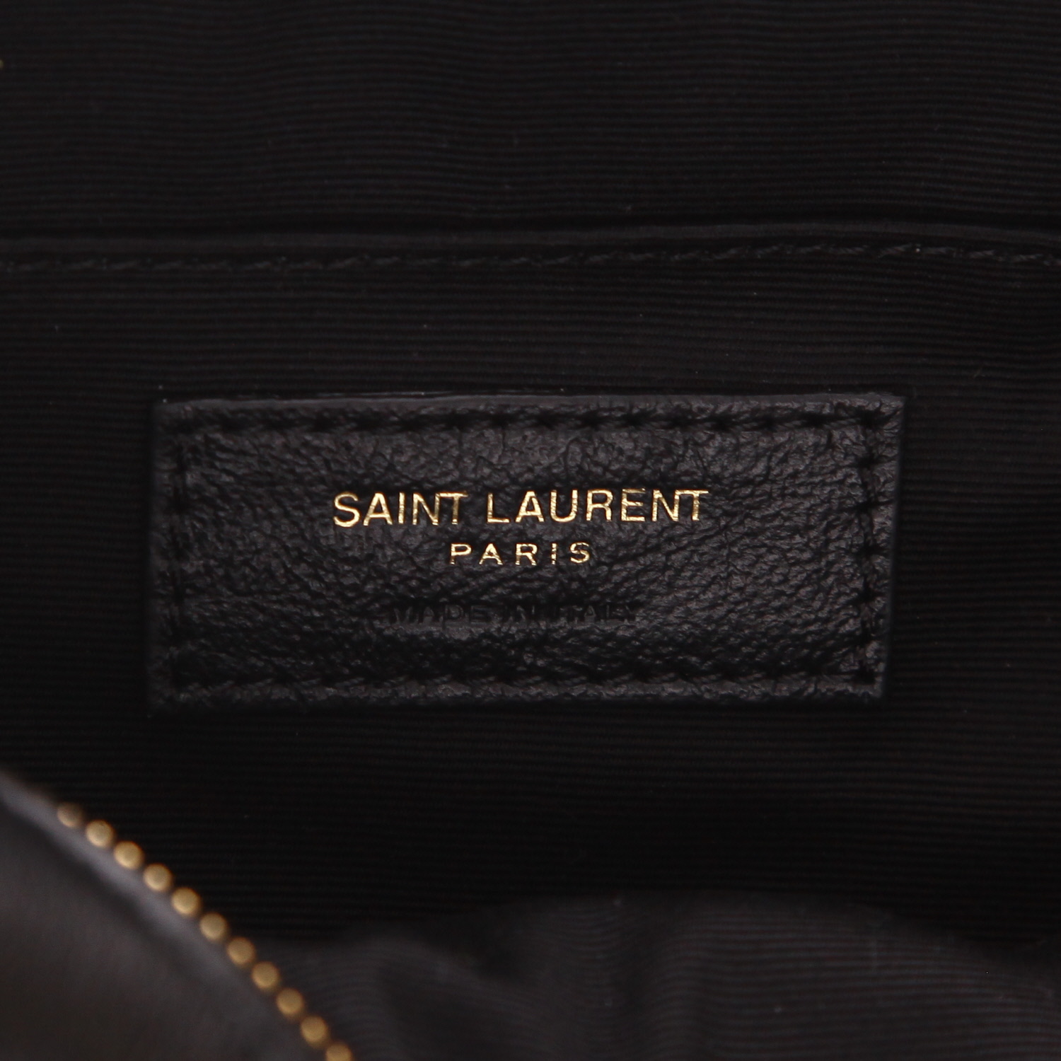 Borsa a tracolla Saint Laurent  Lou Sac Caméra in pelle trapuntata nera - Detail D2
