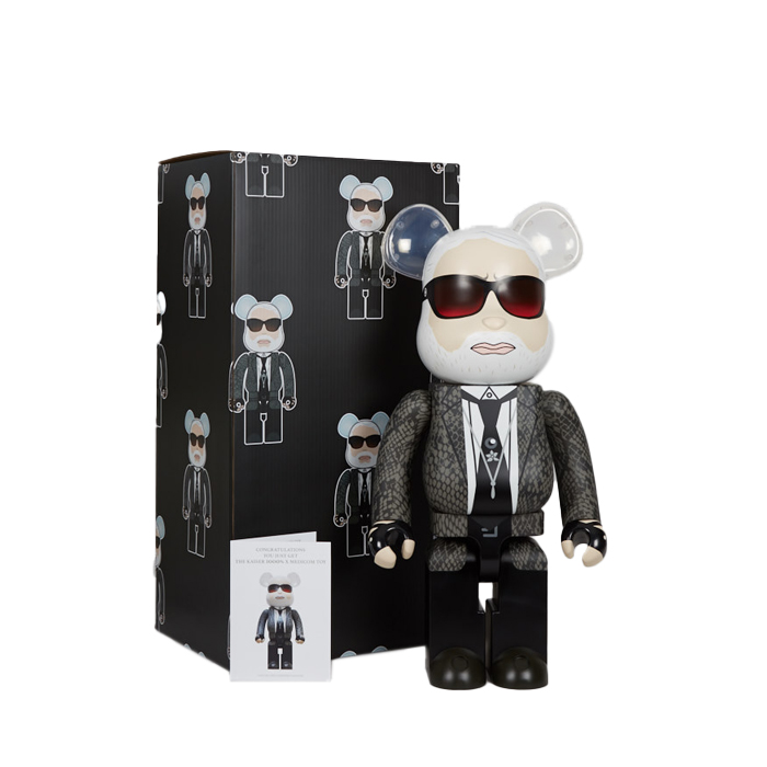 KARL LAGERFELD x MEDICOM, Be@rbrick 1000% - The Kaiser - 2022 - Detail D4