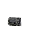 Chanel  Timeless Classic handbag  in navy blue quilted grained leather - 00pp thumbnail