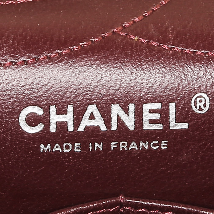 Bolso de mano Chanel  Chanel 2.55 modelo grande  en cuero acolchado negro - Detail D4