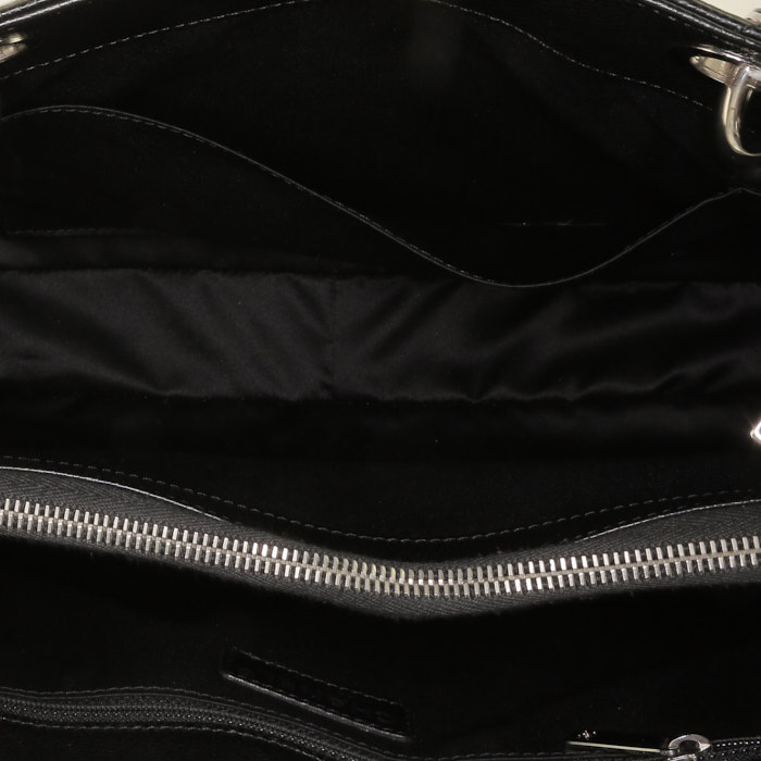 Bolso Cabás Chanel  Shopping GST en cuero granulado acolchado negro - Detail D2