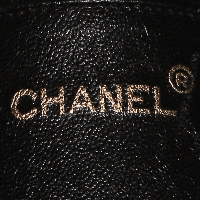 Bolso de mano Chanel  Vintage en cuero acolchado verde pino - Detail D3