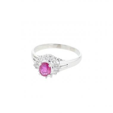 Bague Vintage  en platine, rubis et diamants