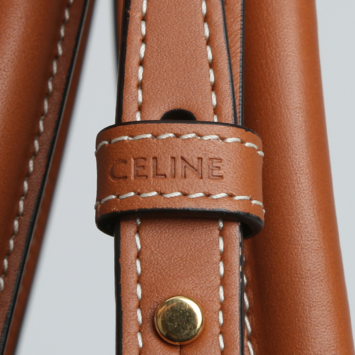 Bolso de mano Celine  Vertical en lona monogram marrón y cuero natural - Detail D3