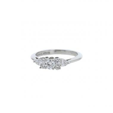 Sortija Tiffany & Co Seven Stone de platino y diamantes