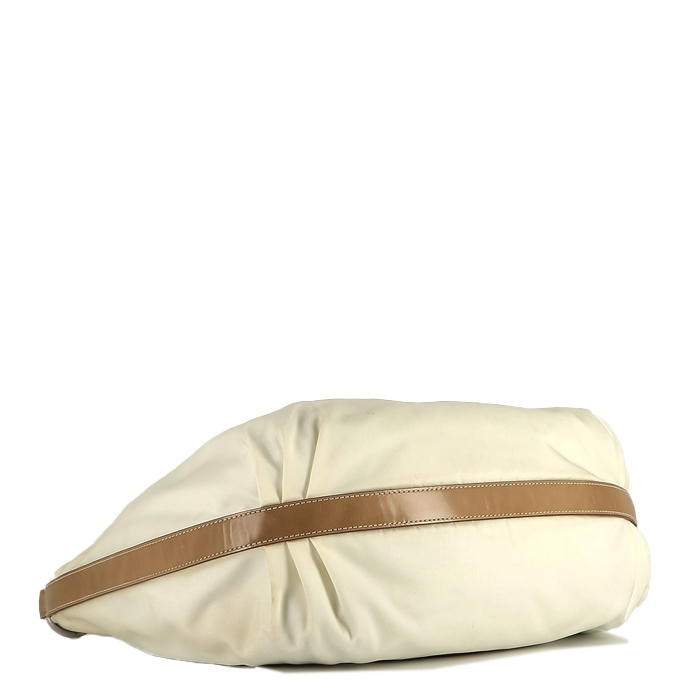 Prada   handbag  in beige canvas  and brown patent leather - Detail D4