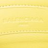 Bolso bandolera Balenciaga   en cuero amarillo - Detail D3 thumbnail