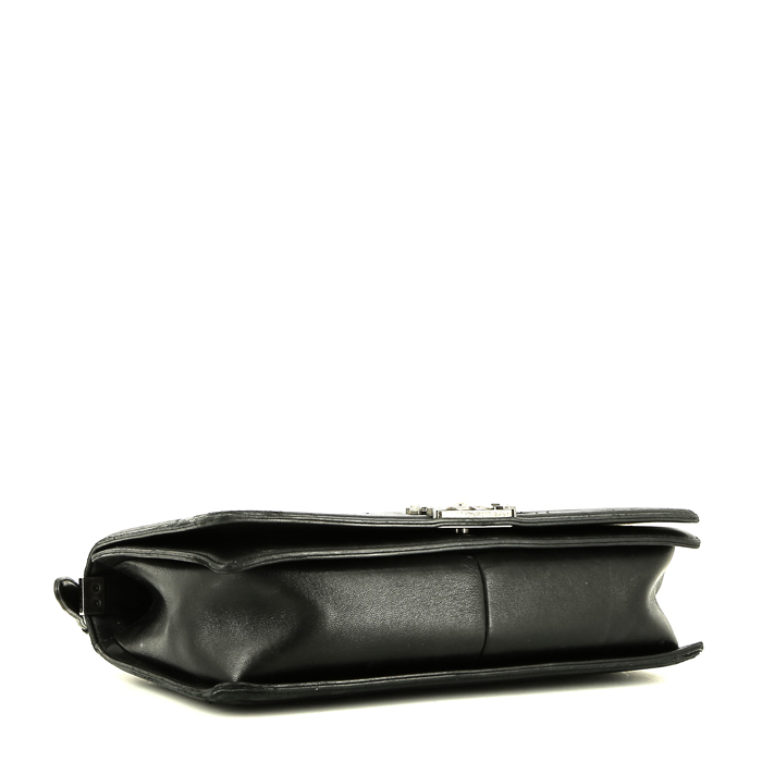 Sac bandoulière Chanel  Boy en cuir matelassé noir - Detail D5