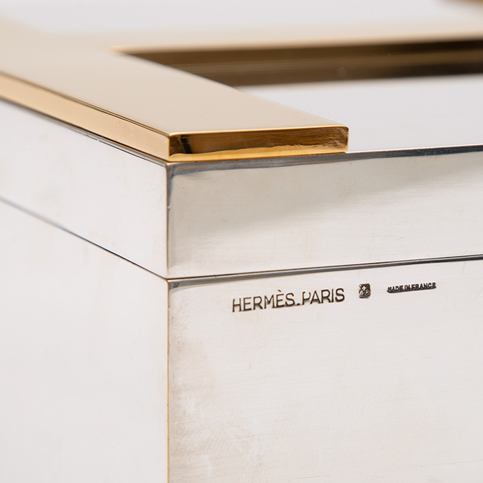Hermès, coffret à cigares, en métal argenté et doré, signé, des années 1980 - Detail D2