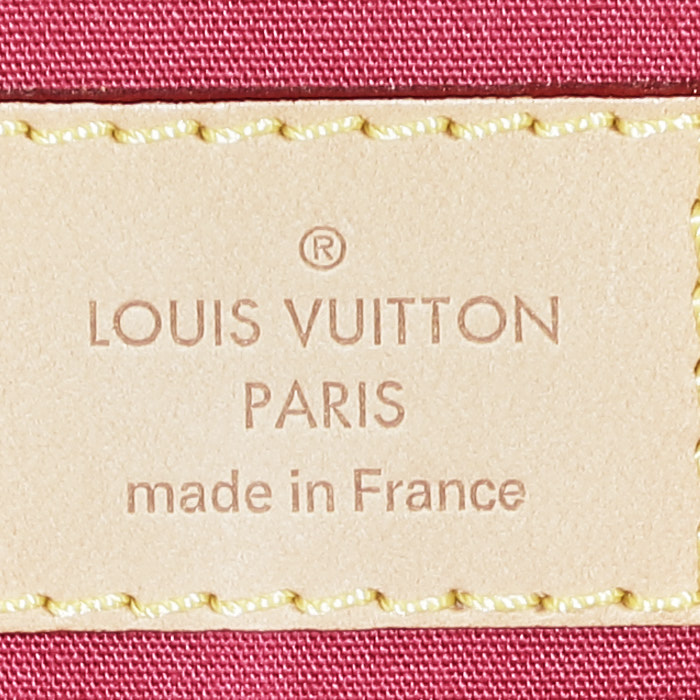Sac à main Louis Vuitton  Alma en cuir verni monogram rouge - Detail D3