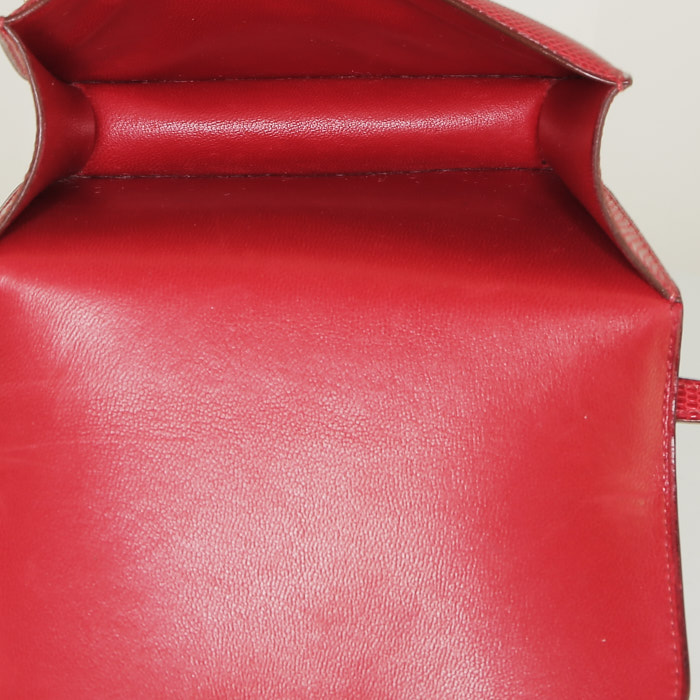 Bolso bandolera Hermès  Constance mini  en piel de lagarto roja - Detail D2