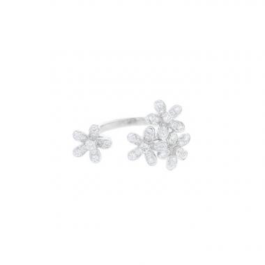 Sortija Van Cleef 
Arpels Socrate de oro blanco y diamantes