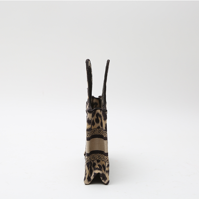 Sac cabas Dior  Book Tote petit  en toile beige et noire - Detail D6