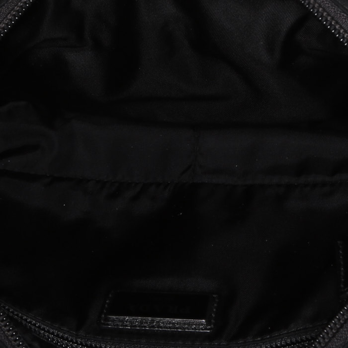 Prada   clutch-belt  in black canvas - Detail D2