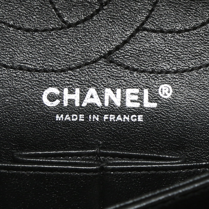 Bolso bandolera Chanel Chanel 2.55 en cuero acolchado con motivos de espigas negro - Detail D3