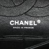 Chanel  Chanel 2.55 shoulder bag  in black chevron quilted leather - Detail D3 thumbnail
