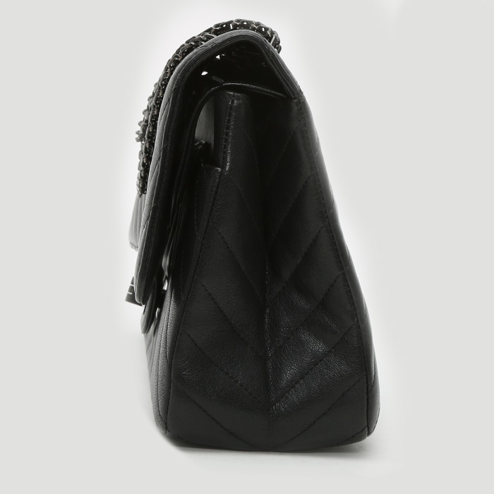 Bolso bandolera Chanel Chanel 2.55 en cuero acolchado con motivos de espigas negro - Detail D6