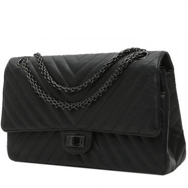 Chanel  Chanel 2.55 shoulder bag  in black chevron quilted leather