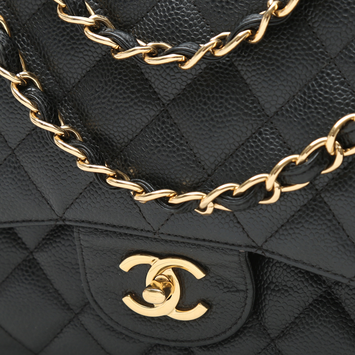 Borsa a tracolla Chanel  Timeless Jumbo in pelle martellata e trapuntata nera - Detail D1