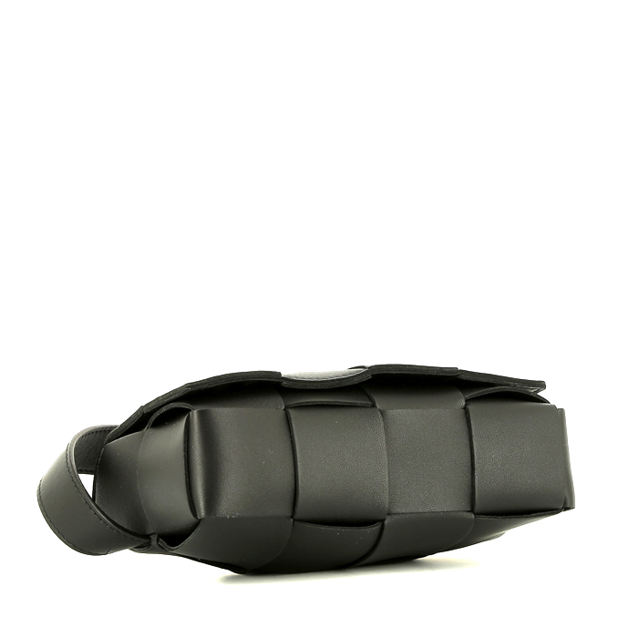 Ceinture Bottega Veneta  Cassette en cuir intrecciato noir - Detail D4