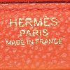 Hermès  Kelly 32 cm handbag  in orange togo leather - Detail D4 thumbnail