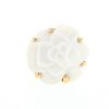 Chanel Camelia medium model ring in agate and yellow gold - 360 thumbnail