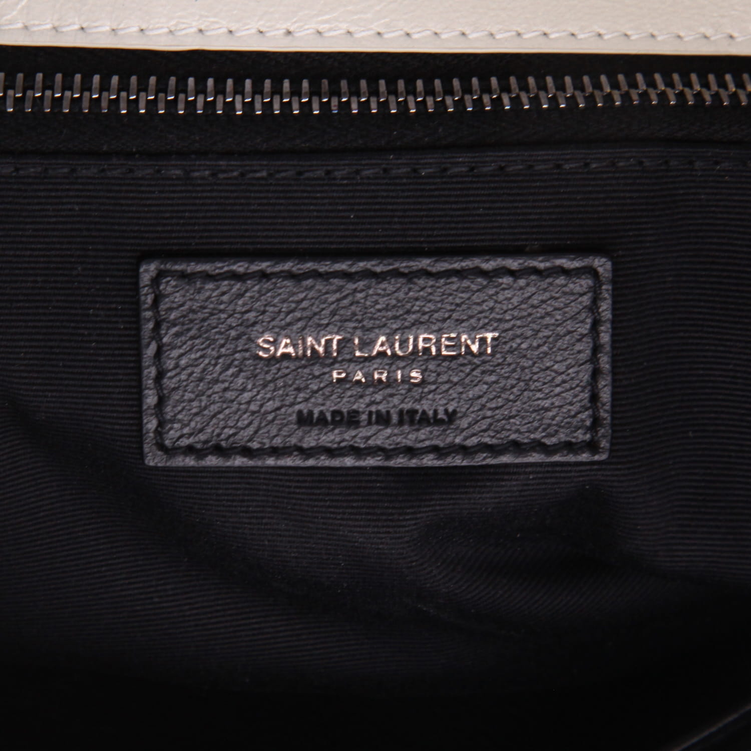 Sac bandoulière Saint Laurent  Niki moyen modèle  en cuir blanc - Detail D2