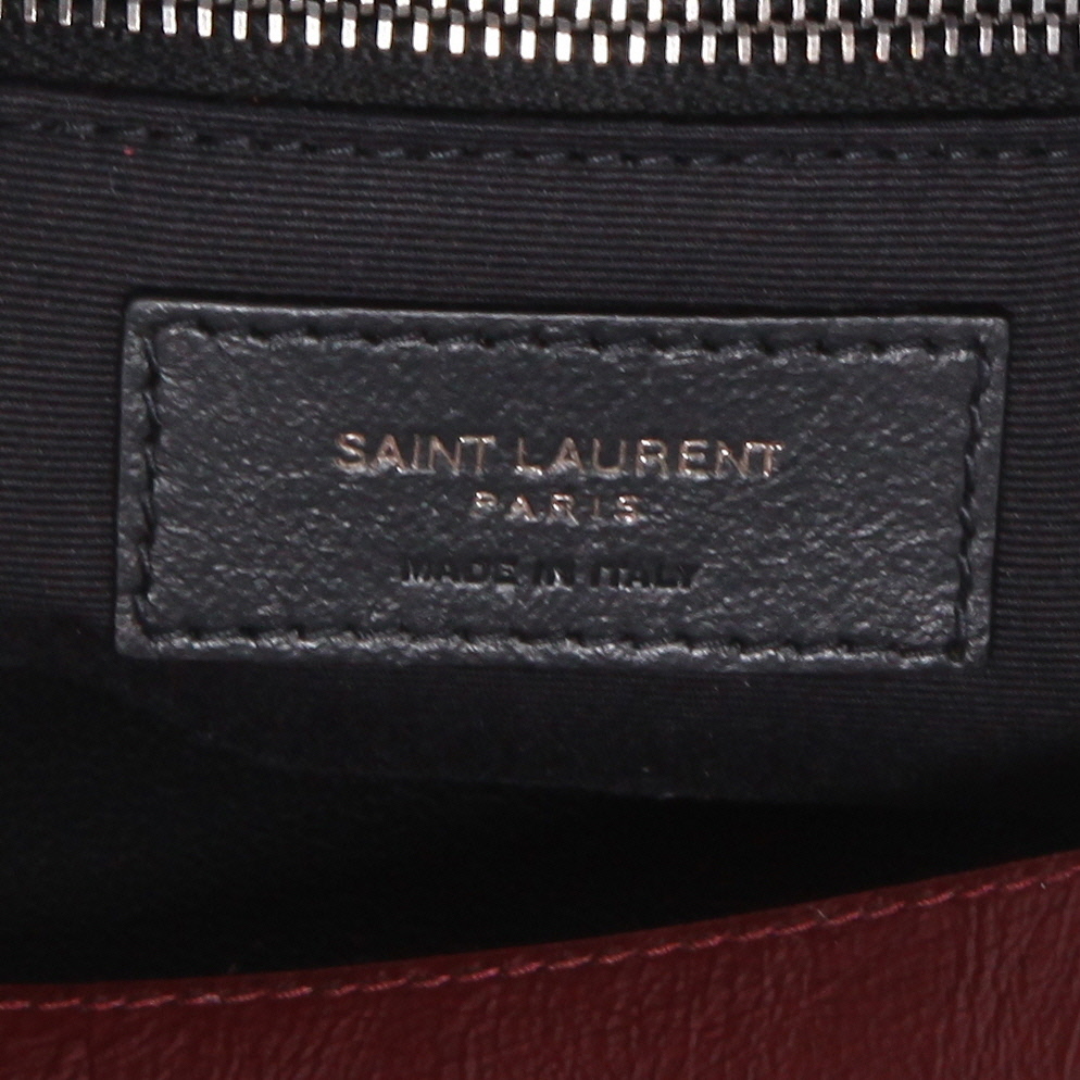 Sac bandoulière Saint Laurent  Niki moyen modèle  en cuir bordeaux - Detail D9