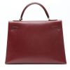Hermès  Kelly 32 cm handbag  in burgundy box leather - Detail D8 thumbnail
