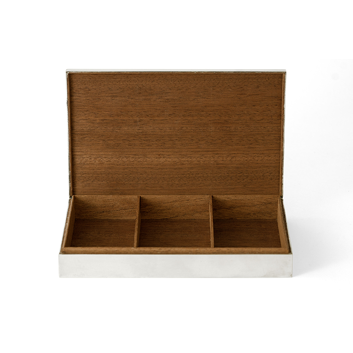 Hermès, card box in guilloched silvered metal by Ravinet Denfert, signed and stamped, from the 1980’s - Detail D1